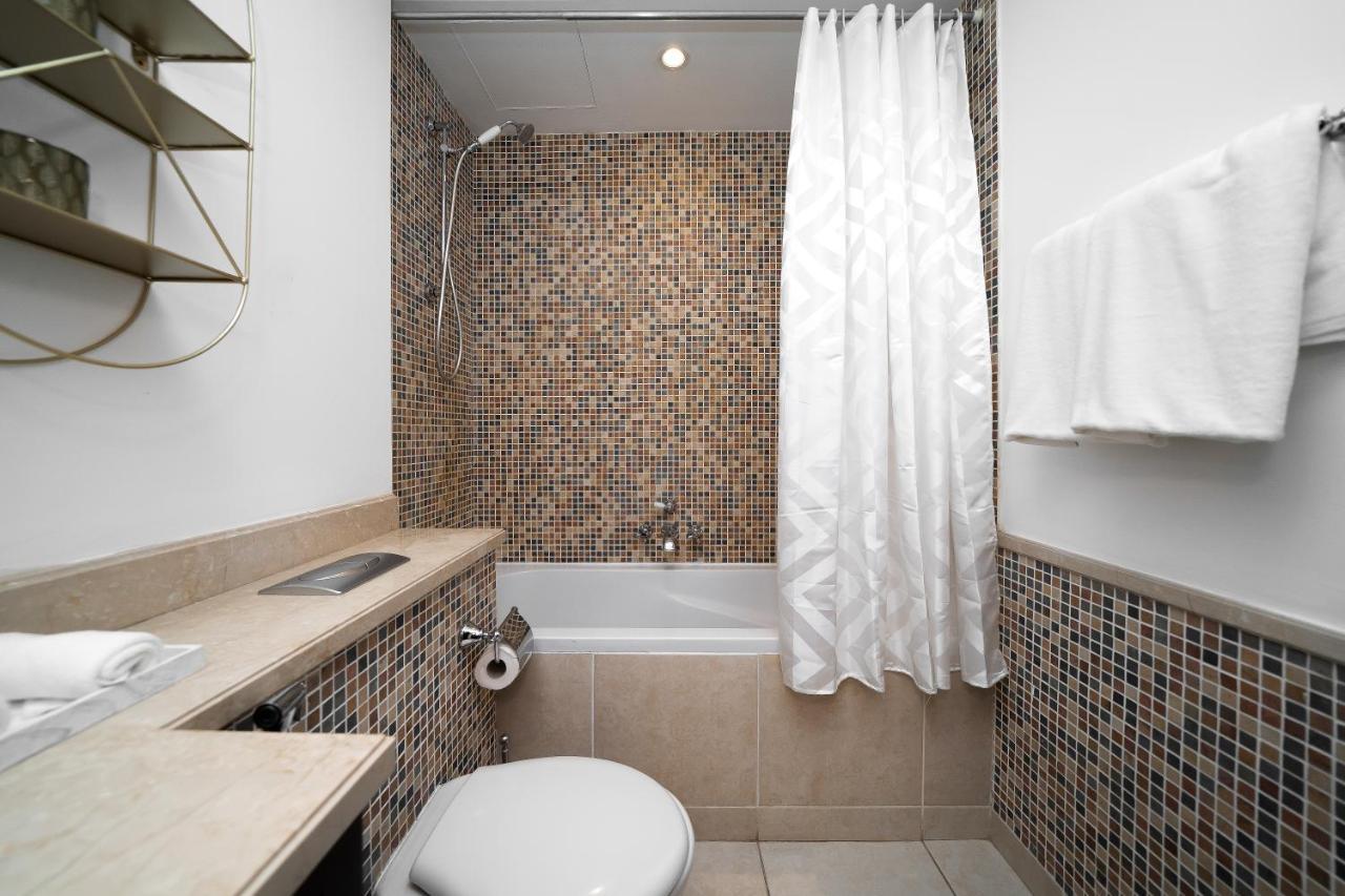 Durrani Homes - Old Town Lux 1 Bed Besides Mall *
