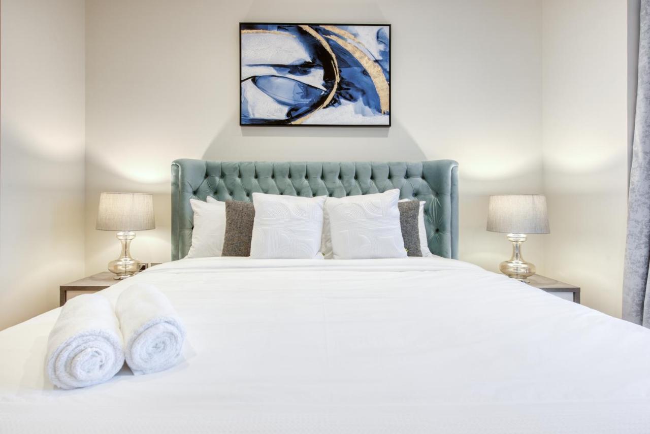 Rh- A Stylish Away From Home, Spacious 02 Bedroom Near Mall * Dubái