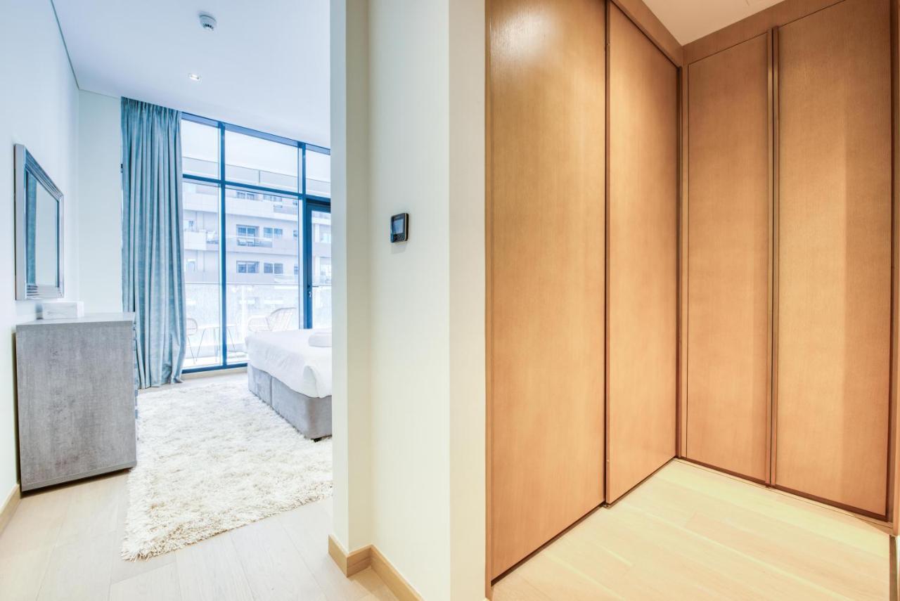 Rh- Modern Comfort, Bright 1br Near Mall, Views Appartamento Dubai