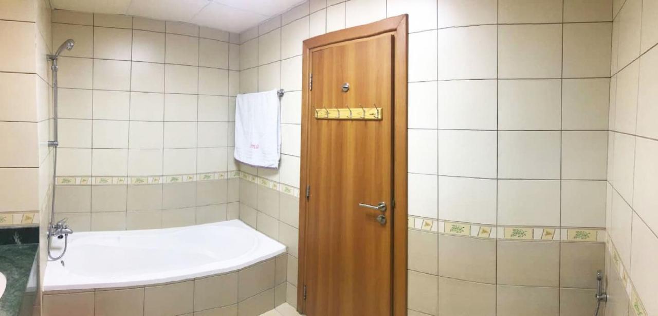 Apartment Octavius Home, Large 2 Bedroom Near Global Village & Outlet Mall Dubai