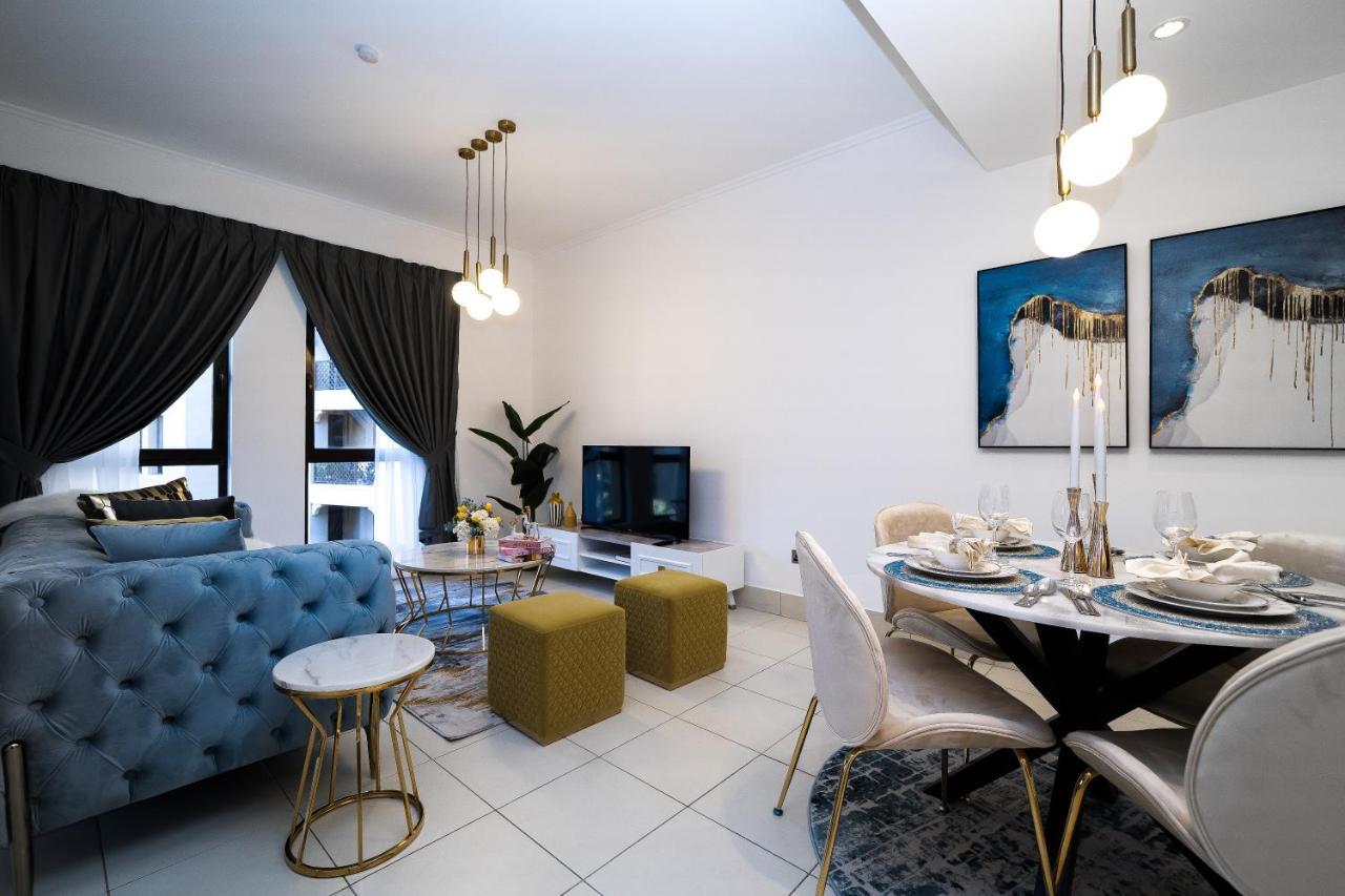 Durrani Homes - Old Town Lux 1 Bed Besides Mall *