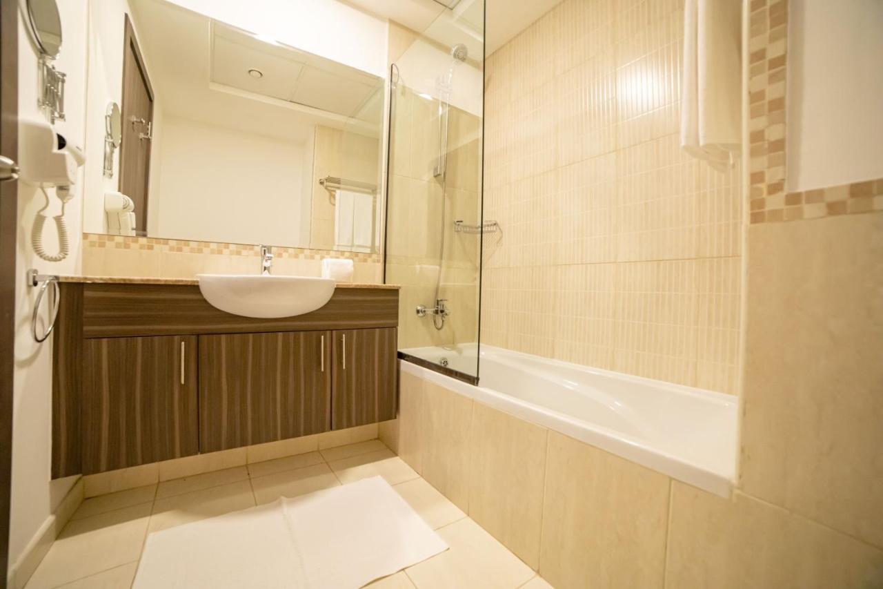 Fantastay Windsor Residence Studio W Pool, Gym, Wifi, Sauna Apartment *