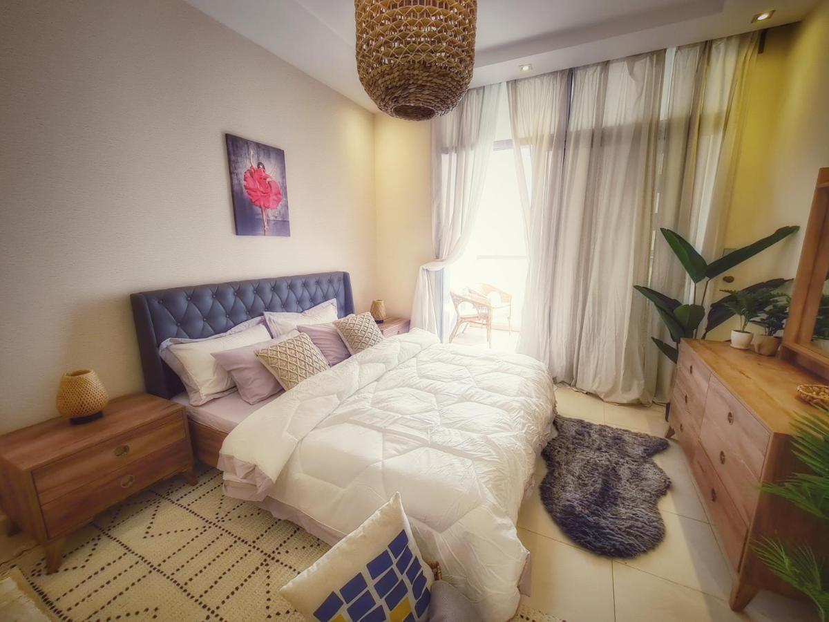Green Sky Holiday With Shared Kitchen And Lounge Alloggio in famiglia Dubai