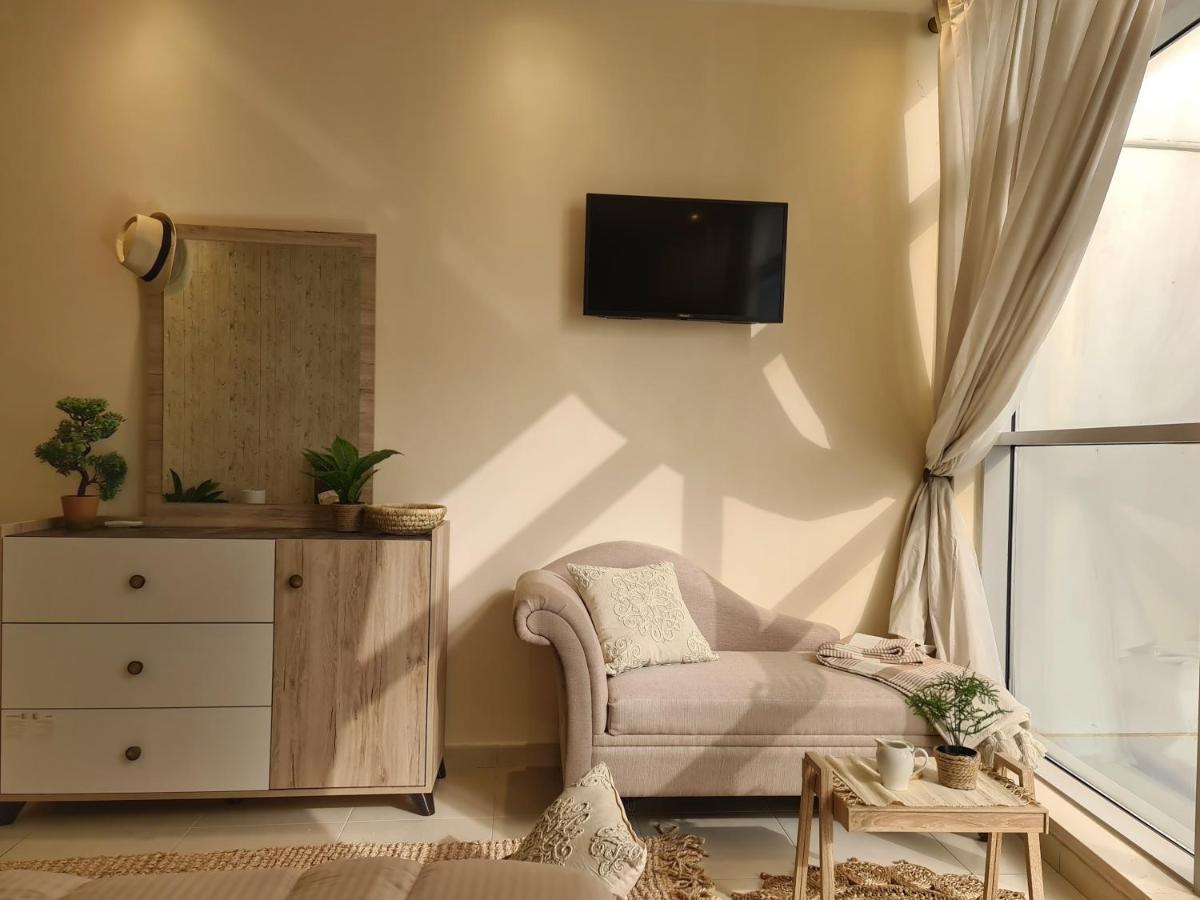 Green Sky Holiday With Shared Kitchen And Lounge Alloggio in famiglia *