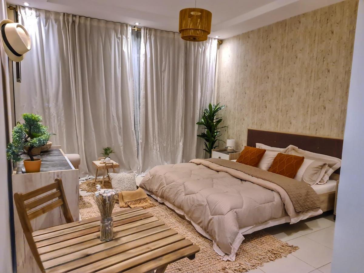 Alloggio in famiglia Green Sky Holiday With Shared Kitchen And Lounge
