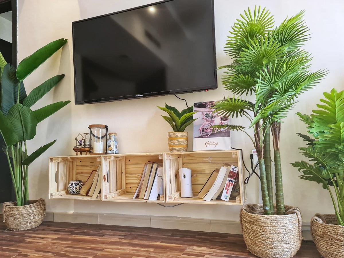 Green Sky Holiday With Shared Kitchen And Lounge Alloggio in famiglia *