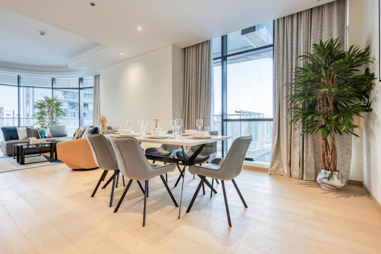 Rh- A Stylish Away From Home, Spacious 02 Bedroom Near Mall * Dubái