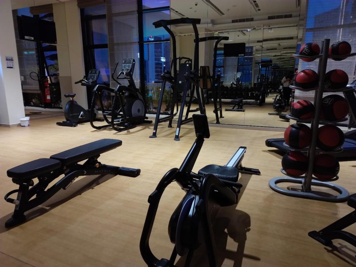 Rh- A Stylish Away From Home, Spacious 02 Bedroom Near Mall Appartement *