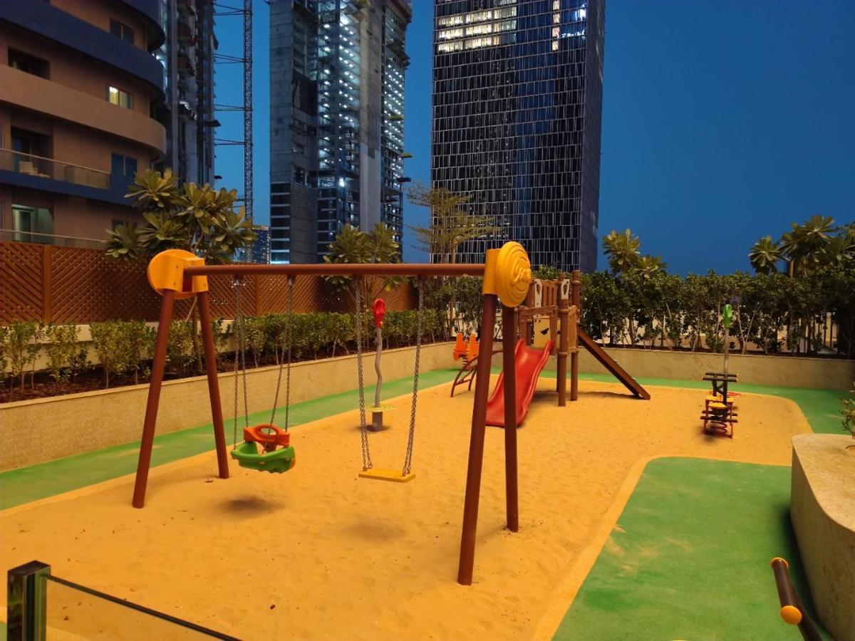 Rh- Modern Comfort, Bright 1br Near Mall, Views Apartment Dubai