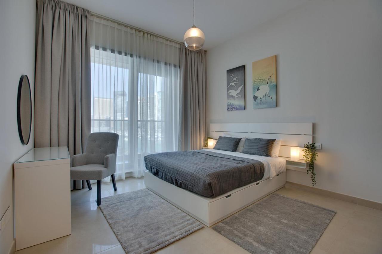1bd In Sparkle Tower By Swarovsky Big Capacity Dubai