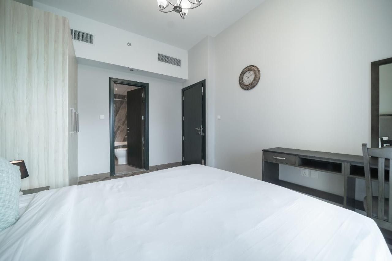 Appartement Luton - Elite Business Bay *
