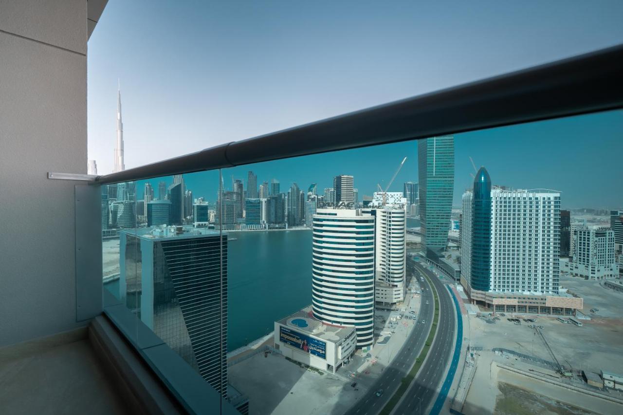 Luton - Elite Business Bay * Dubaï