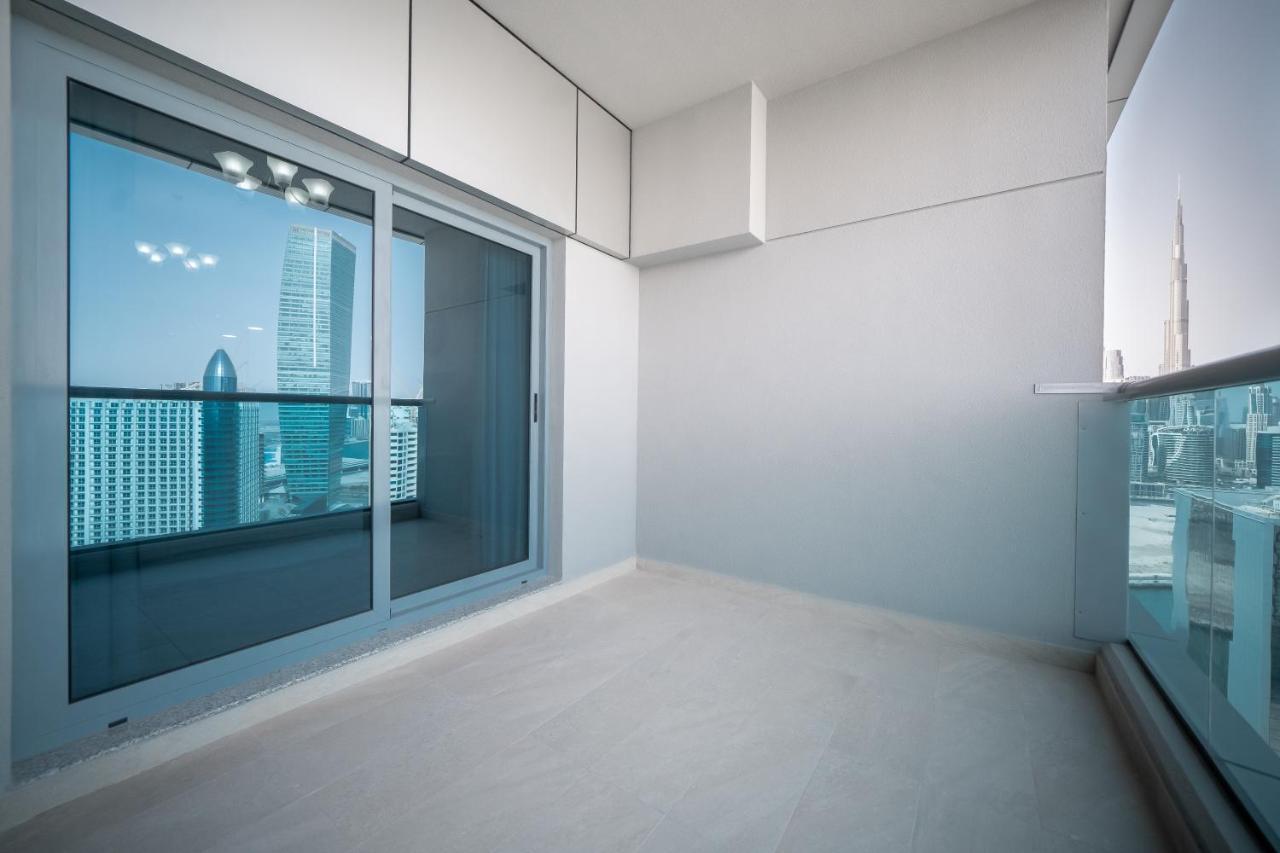 Luton - Elite Business Bay * Dubaï