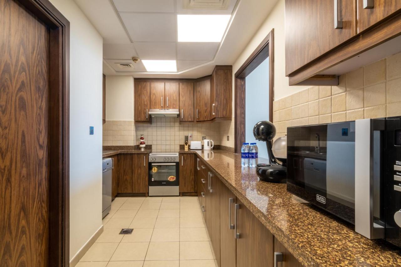 Scenic 2 Bedroom - Downtown Business Bay * Dubai