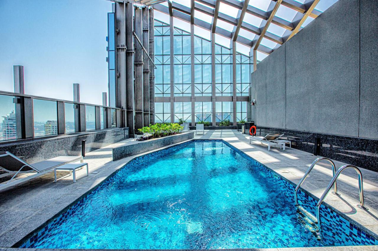 1bd In Sparkle Tower By Swarovsky Big Capacity Dubai