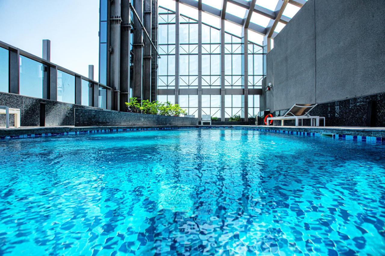1bd In Sparkle Tower By Swarovsky Big Capacity Dubai