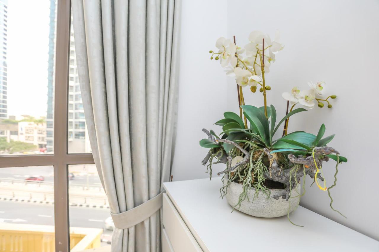 Dubai, Lux On Jbr, 1br, Beach, Pool, Parking Apartamento