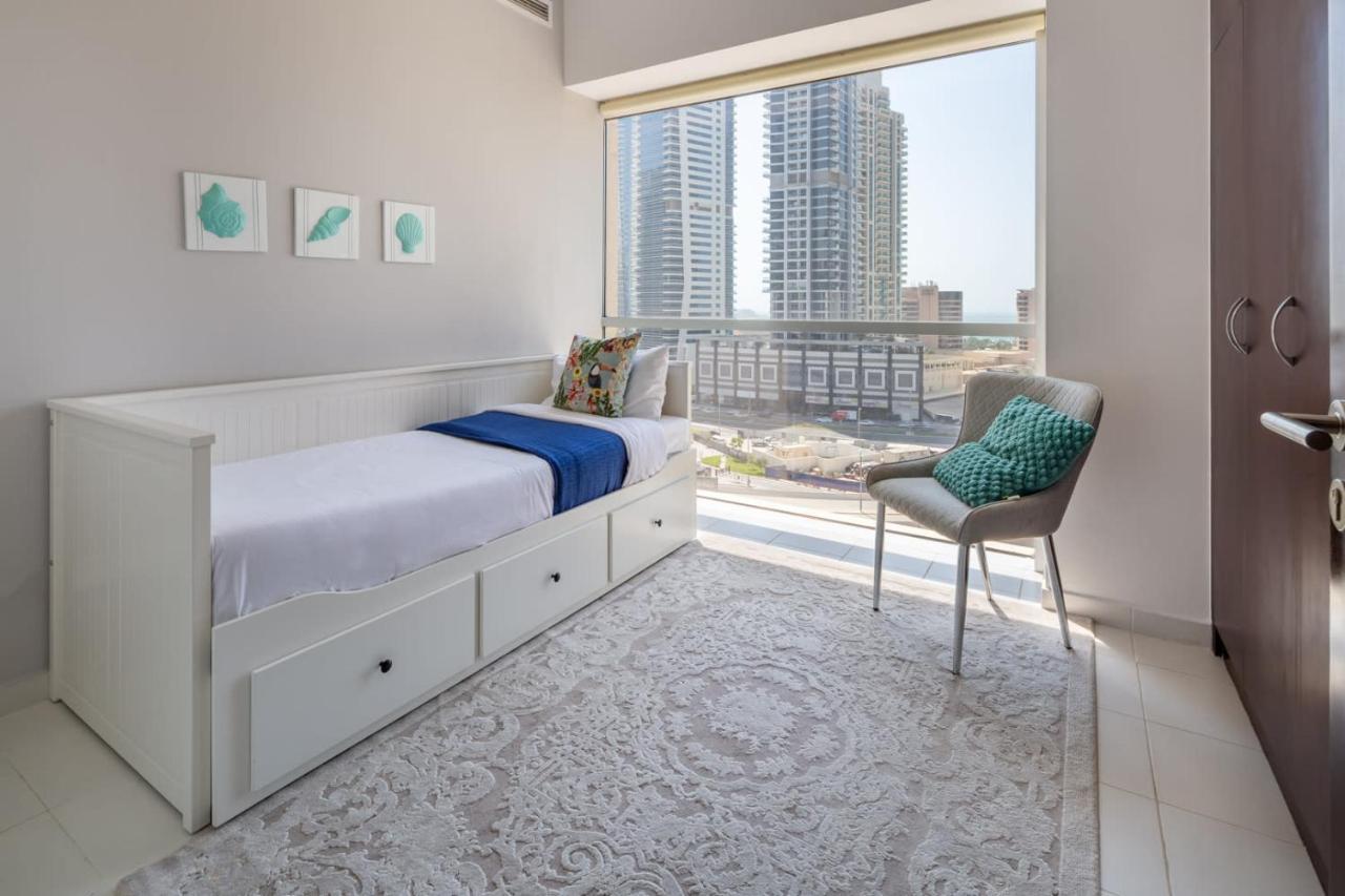 Frank Porter - Marina Tower Apartamento *