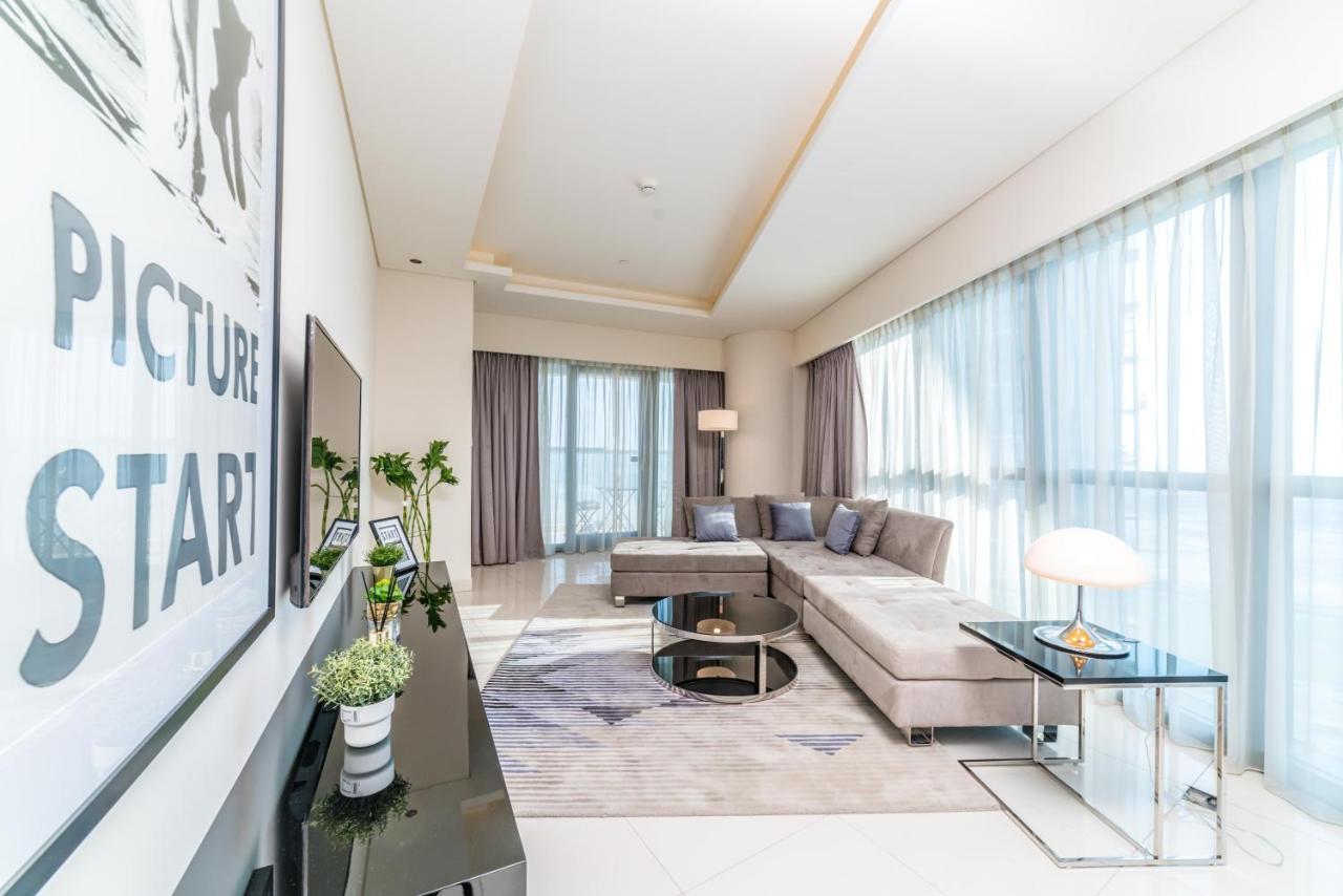 Splendid 2-bedroom In Paramount Towers * Dubai