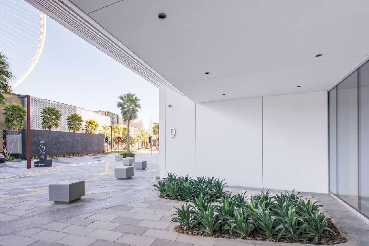 Spectacular 3 Bedroom With Maids Facing The Eye Appartement