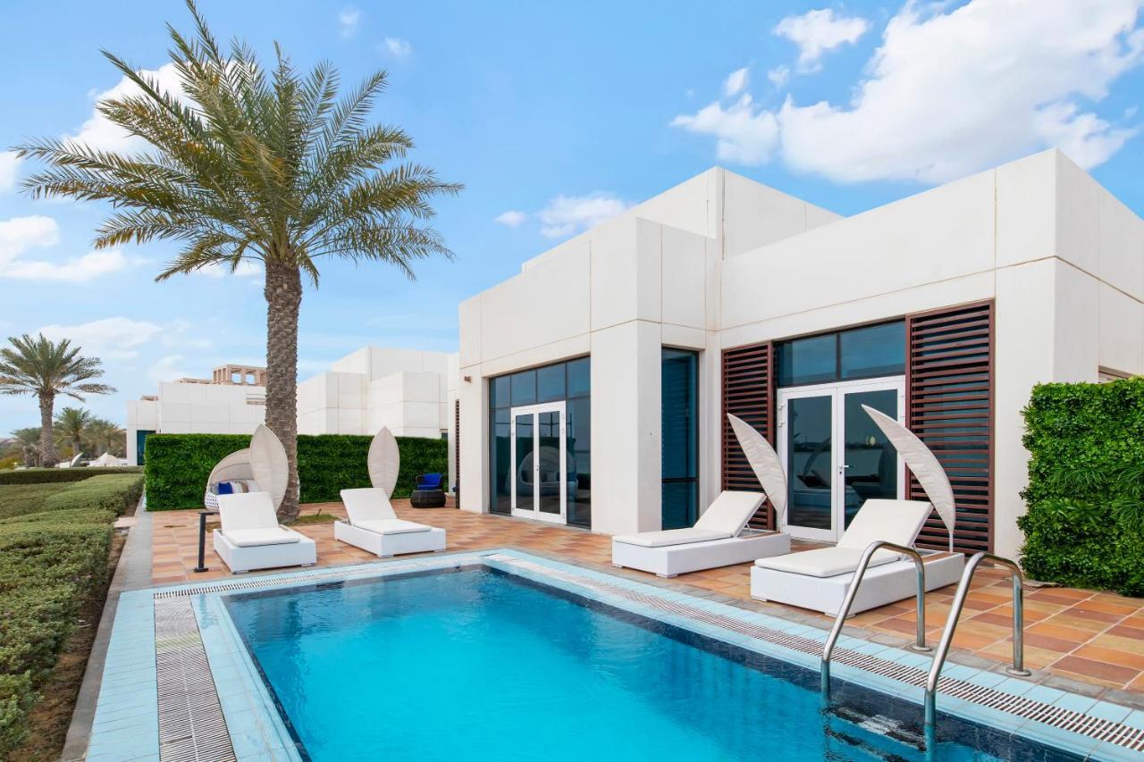 Fam Living - Sarai Beachfront Villas - Palm Jumeirah Villa