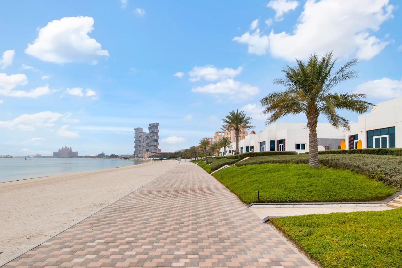 Fam Living - Sarai Beachfront Villas - Palm Jumeirah Villa