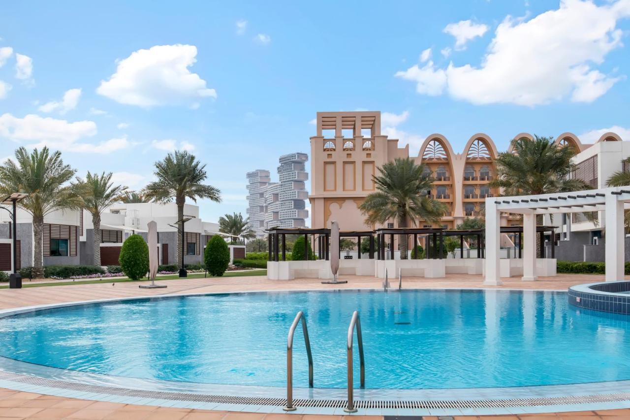 Fam Living - Sarai Beachfront Villas - Palm Jumeirah