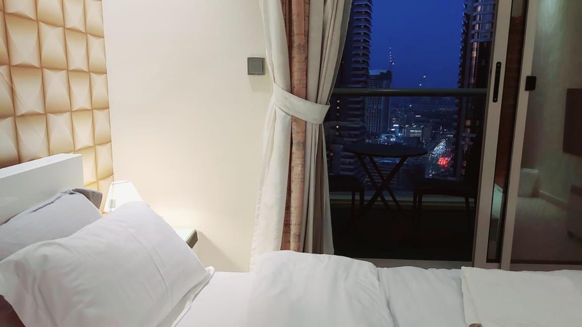 Marina Beach View 3 Bedroom Apartment Sky Nest Home Sky View Tower Dubai