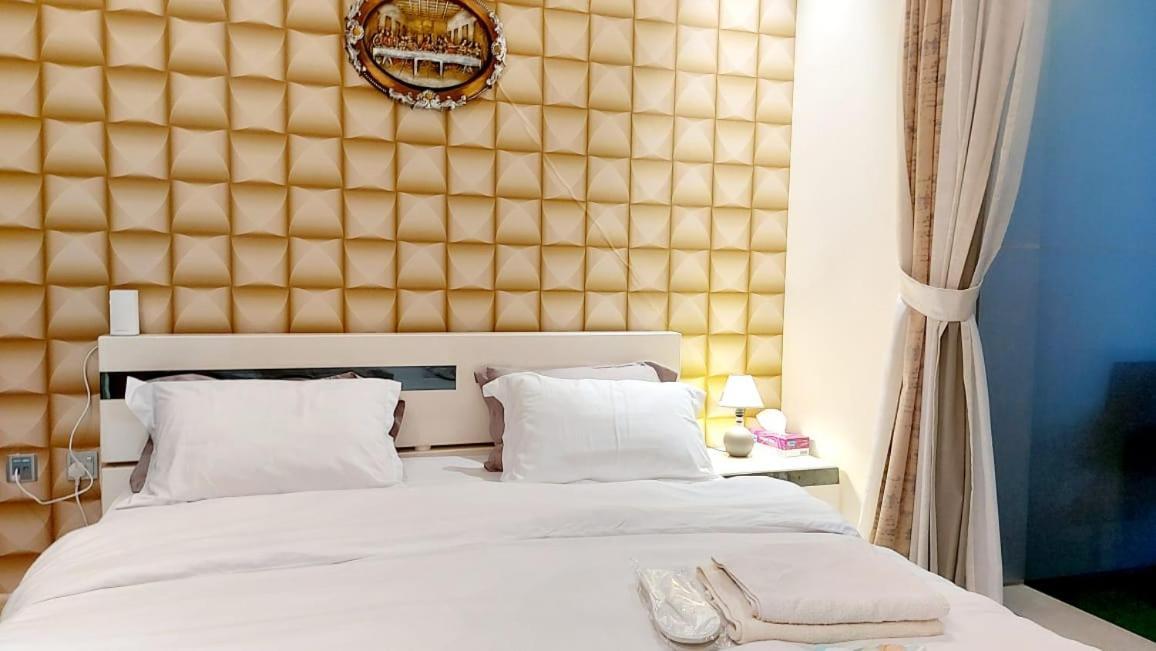 Guest house Marina Beach View 3 Bedroom Apartment Sky Nest Home Sky View Tower