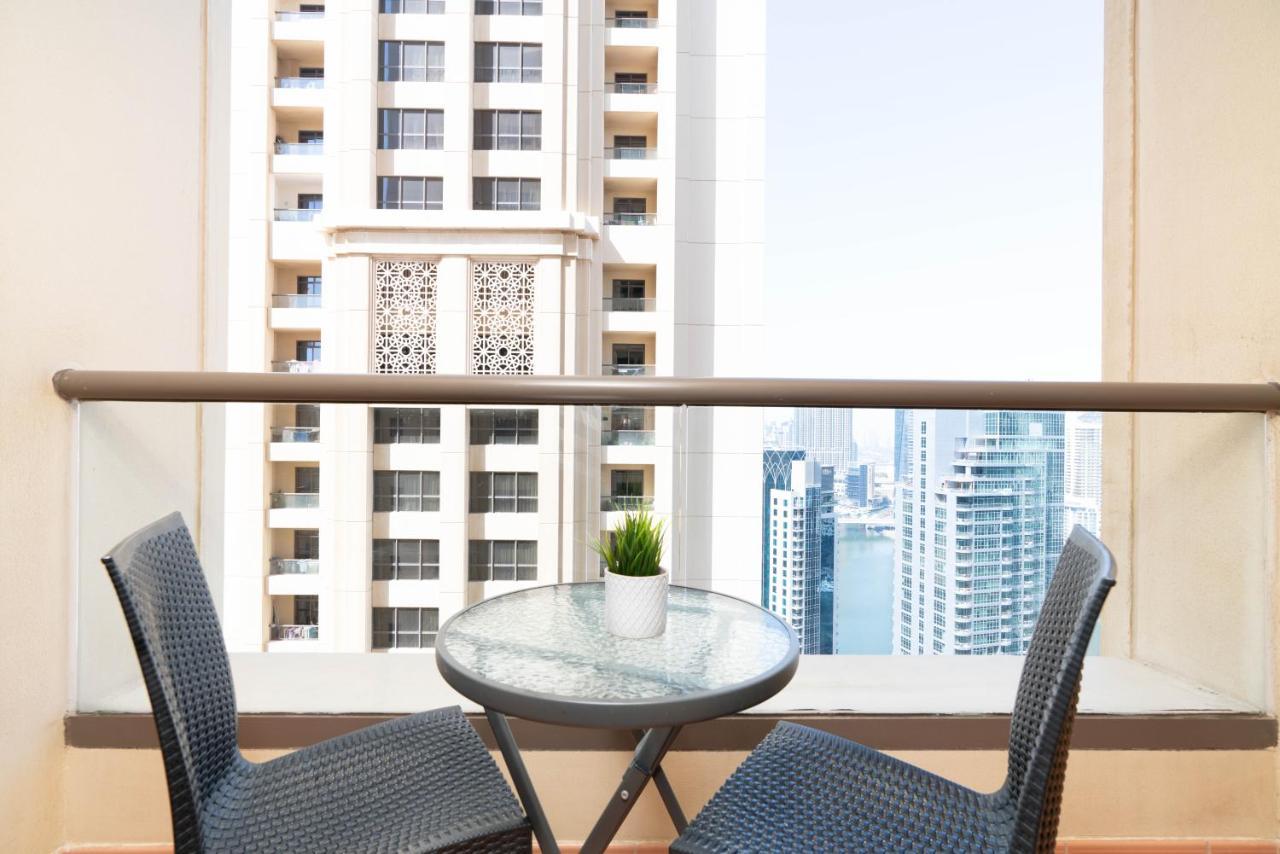 Livein Homes - Jbr Apartamento
