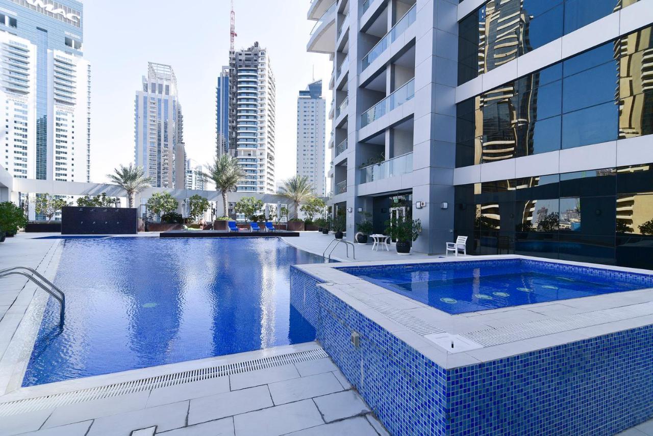 Green Sky Holiday With Shared Kitchen And Lounge Alloggio in famiglia Dubai