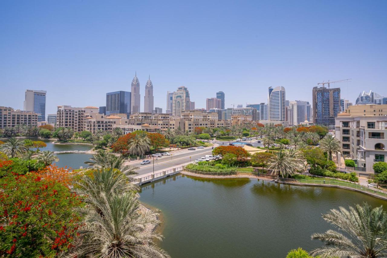 Rh - Beautiful Canal View, Sleek & Spacious Studio, Location