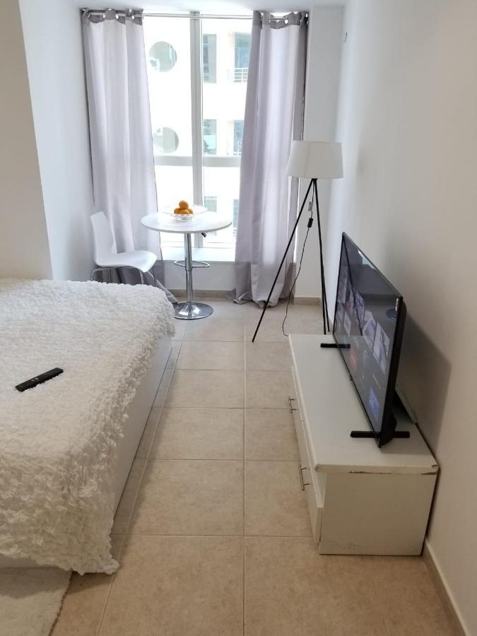 Gazde/Camere de închiriat Luxury Kings Palace Private With Shared Kitchen Next To Barasti Beach