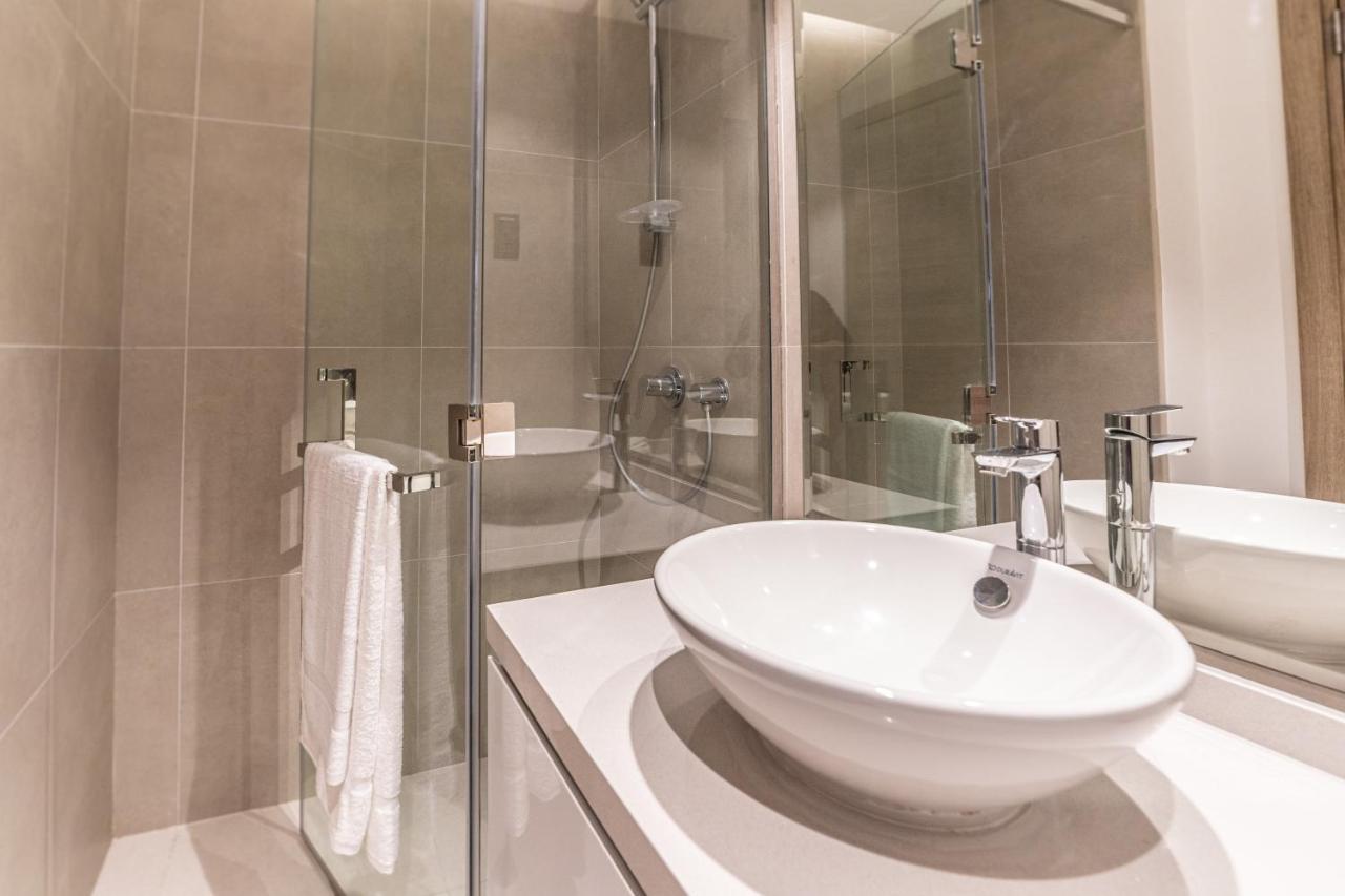 Apartemen Fam Living - Marina Marvel - With Breathtaking Views In One Tower Dubai