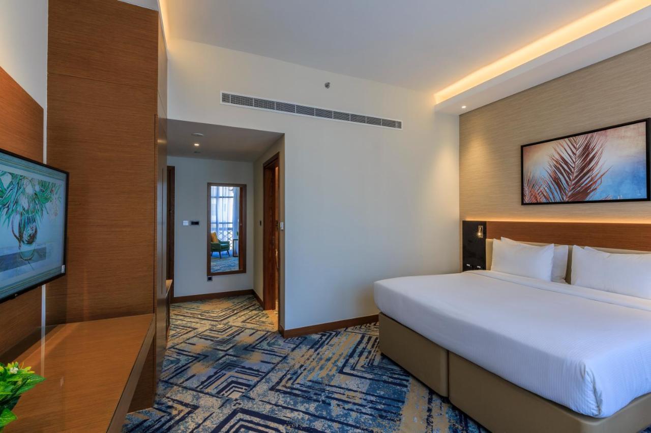 S19 Hotel-al Jaddaf Metro Station Dubái
