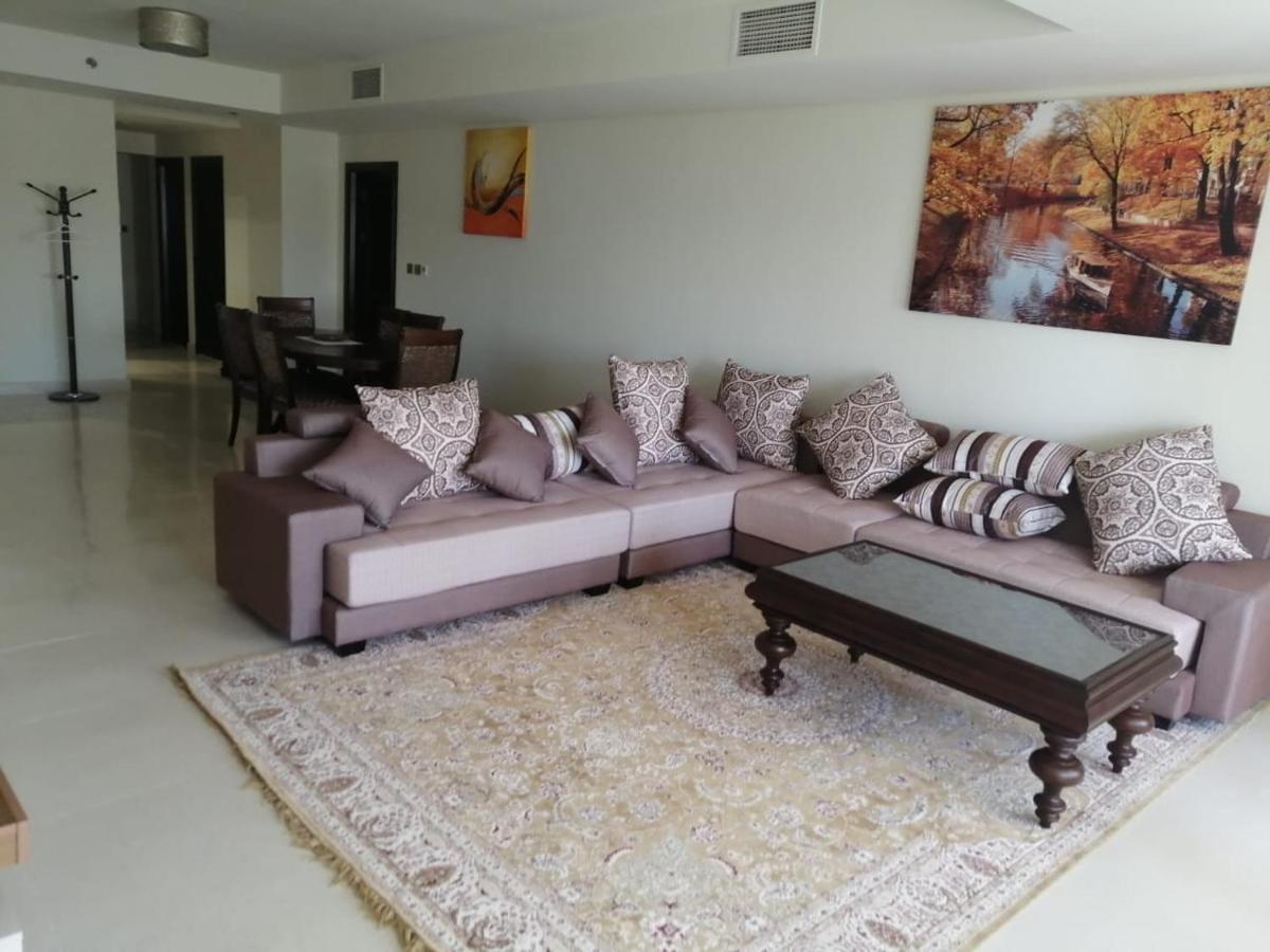 2 Bedroom In Palm Jumeirah Crescent Balqis Direct Beach Access Dubái