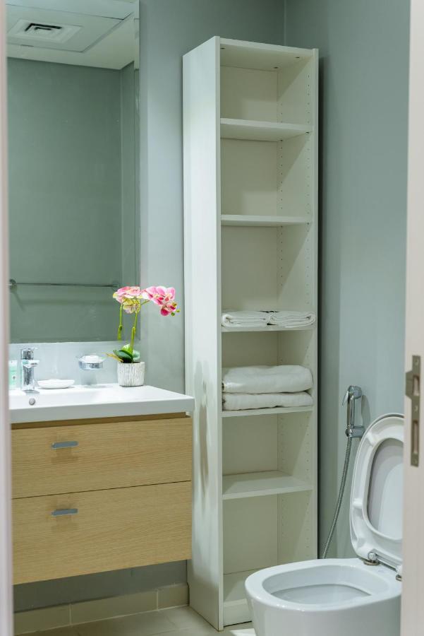 Apartamento Mira Holiday Homes - Cozy Studio In Damac Hills Dubái