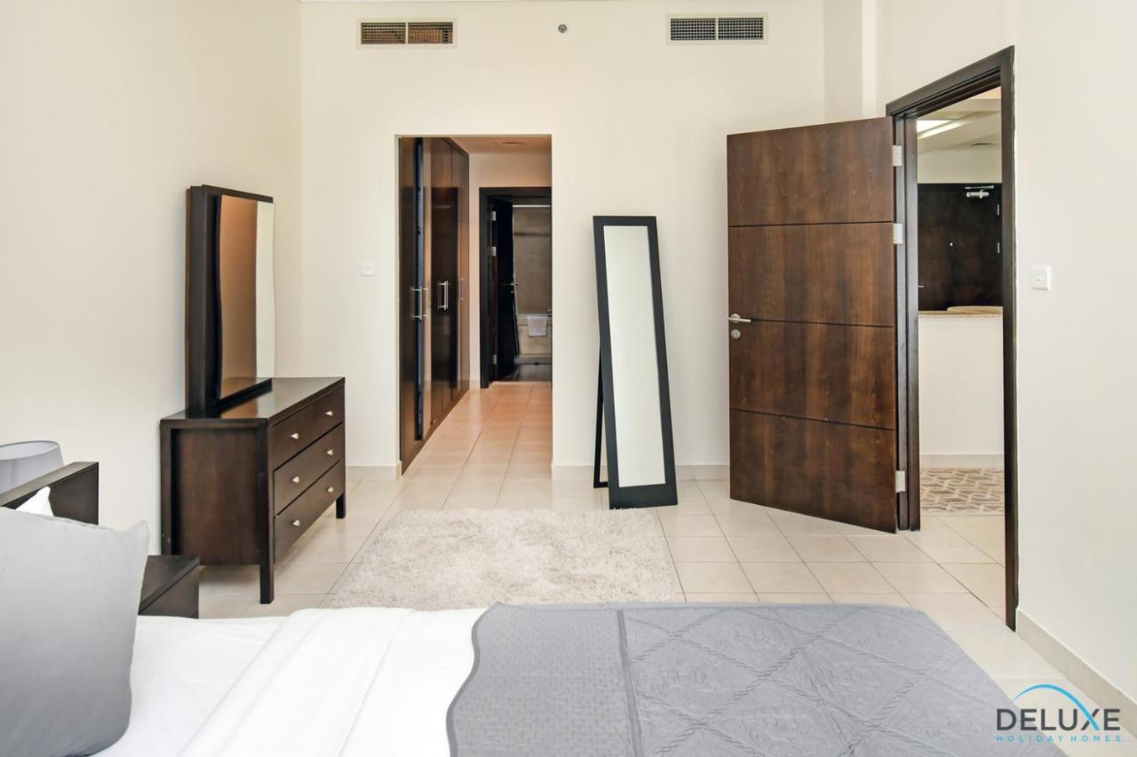 Steps Away From The & Entertainment Hubs 1br Unit, Torch Tower, Marina By Deluxe Homes Appartement