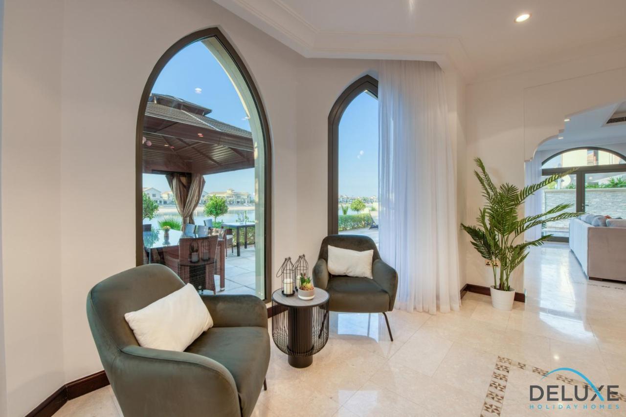Villa Luxe 5br With Assistant's And Private Pool On Palm Jumeirah By Deluxe Homes Dubaï