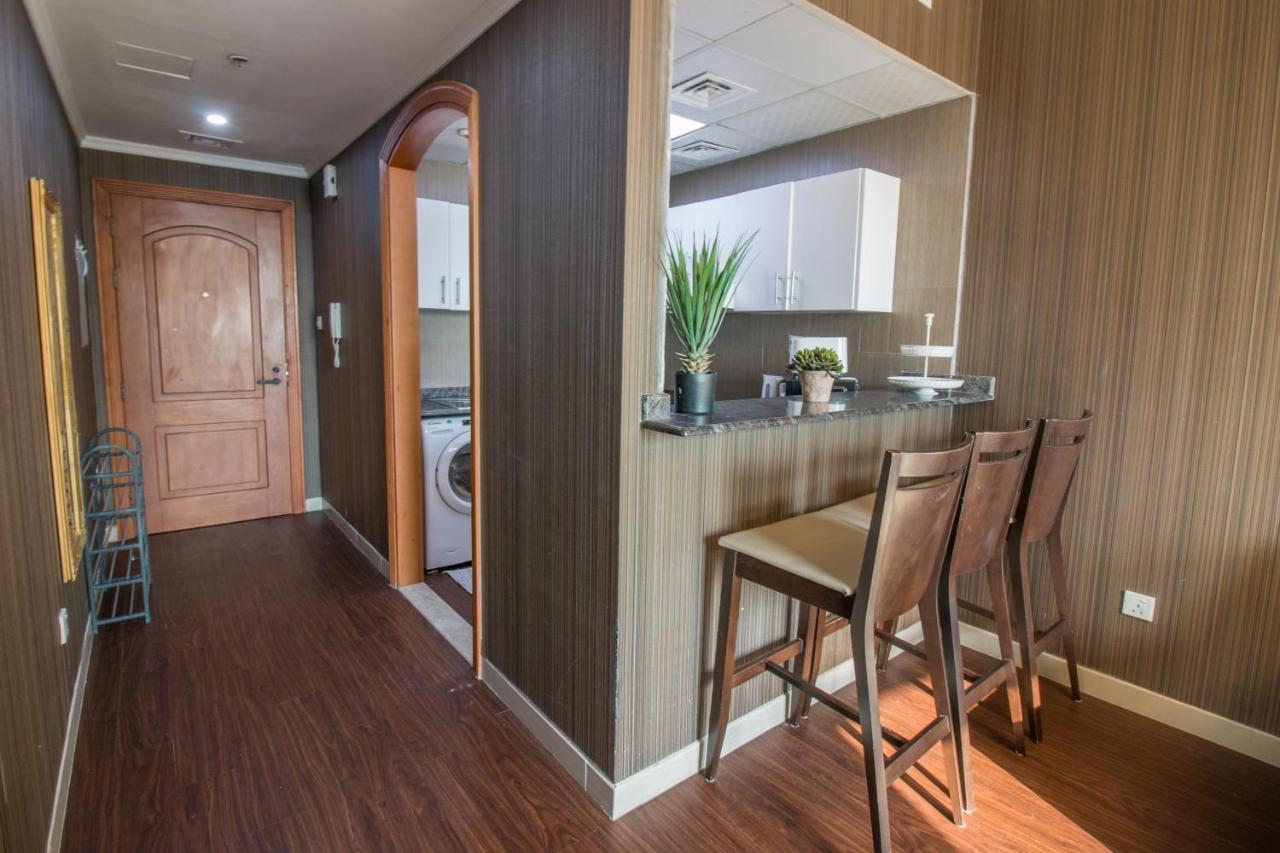 Full Marina View Beautiful 1br In Marina - Manchester 12 Dubai