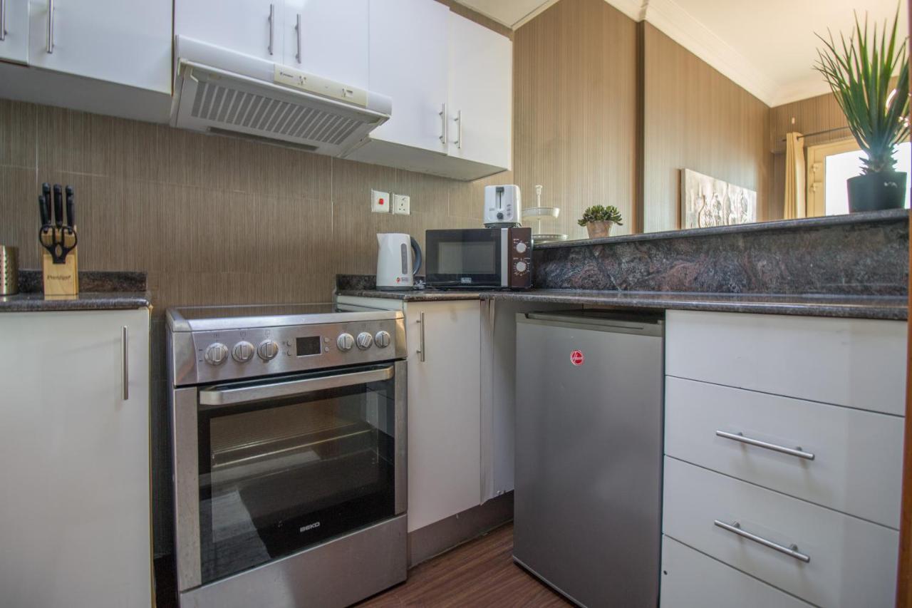 Full Marina View Beautiful 1br In Marina - Manchester 12 *