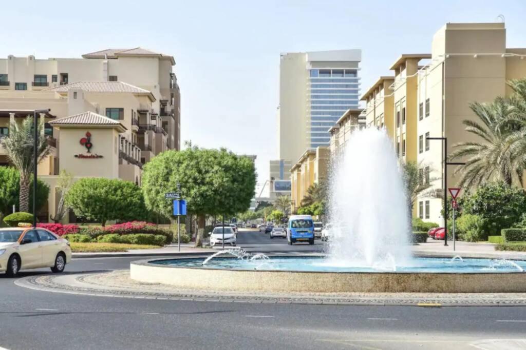 Luxurious 1 Bedroom In The Sought Area Of