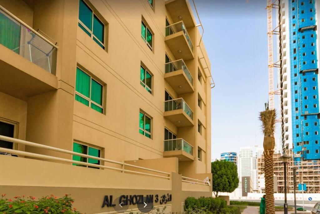 Luxurious 1 Bedroom In The Sought Area Of Apartamento Dubái