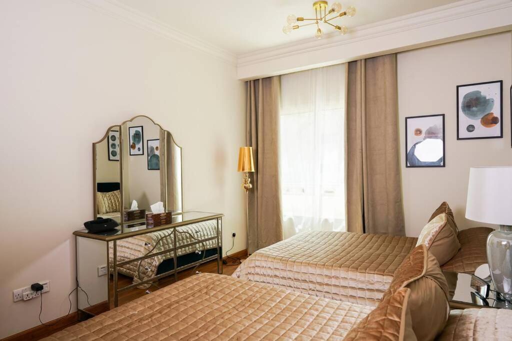 Luxurious 1 Bedroom In The Sought Area Of Apartament *