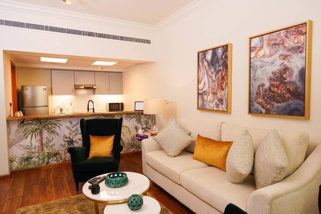 Luxurious 1 Bedroom In The Sought Area Of Apartamento Dubái