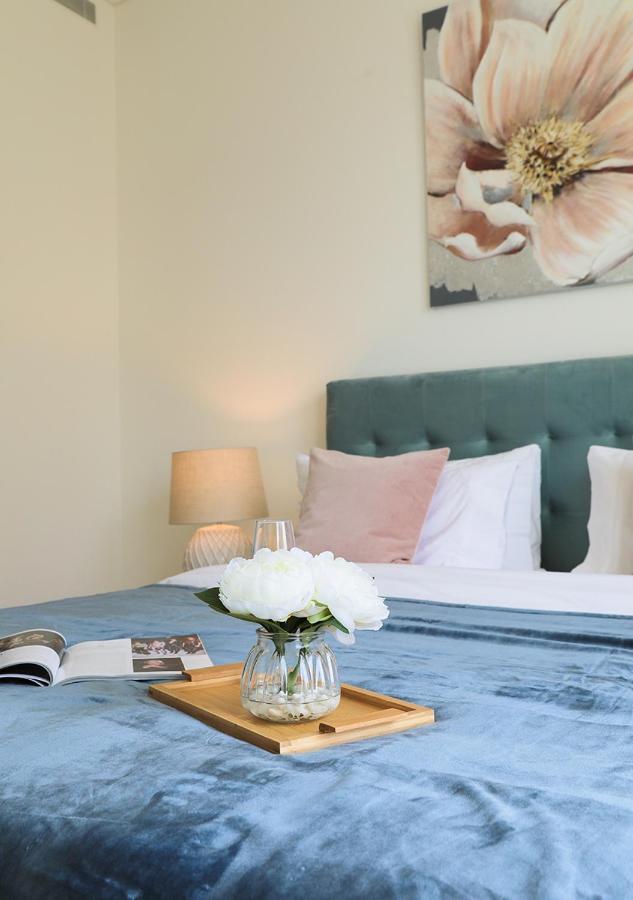 Nasma Luxury Stays- Sobha Hartland Greens Apartamento Dubái