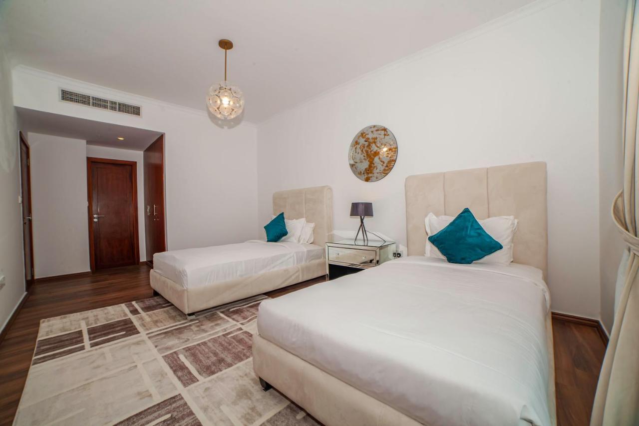 Fantastay Glamorous 3 Bdr Duplex Villa With Fountain Views In Downtown Dubai *