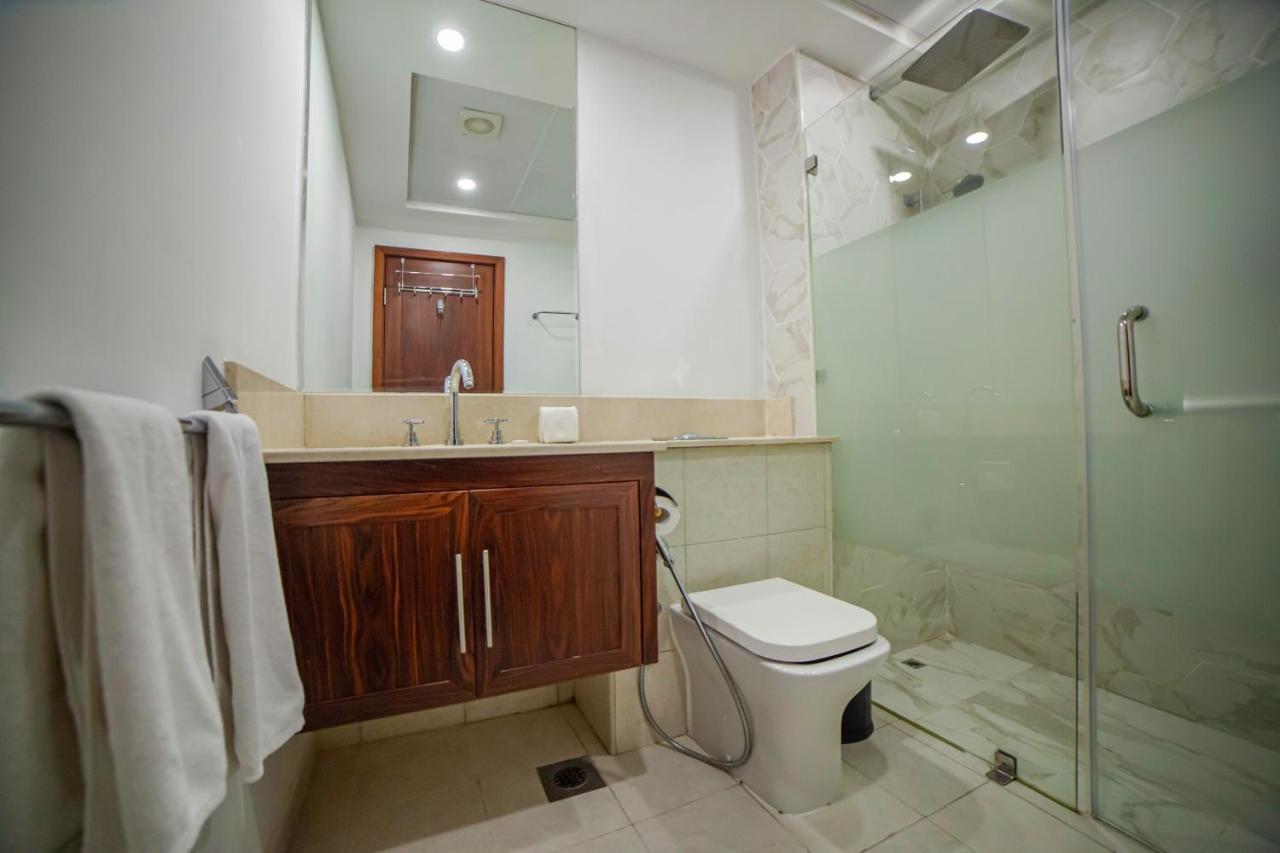 Fantastay Glamorous 3 Bdr Duplex Villa With Fountain Views In Downtown Dubai Villa