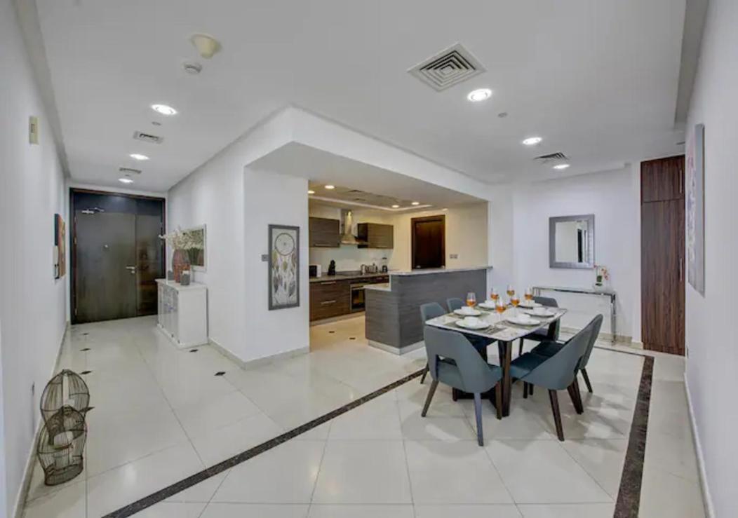 Bnbmehomes - Designer 3b - Sea Views - Marina