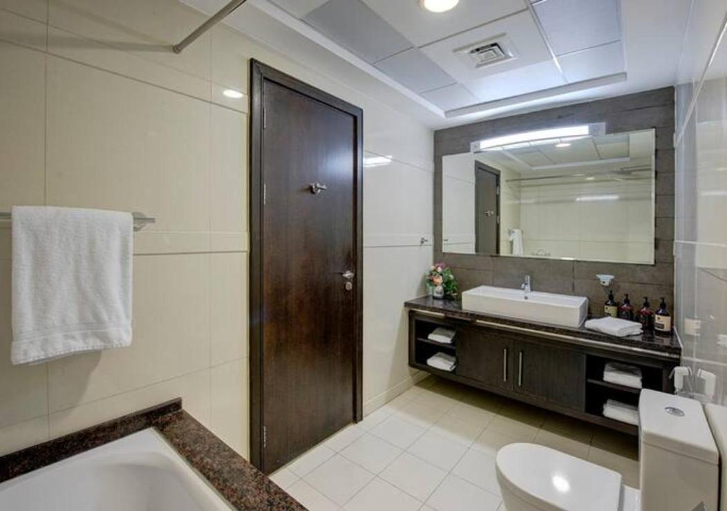 Bnbmehomes - Designer 3b - Sea Views - Marina